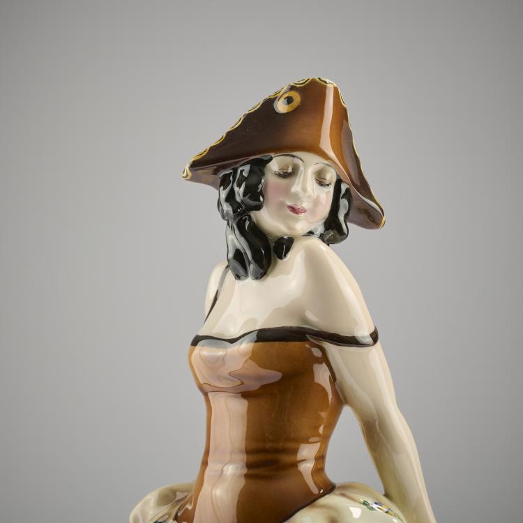 Bild 5 zu Objekt, 'Standing young lady in carnival costume', c. 1925, Josef Lorenzl, Goldscheider, Wien, 171C 578