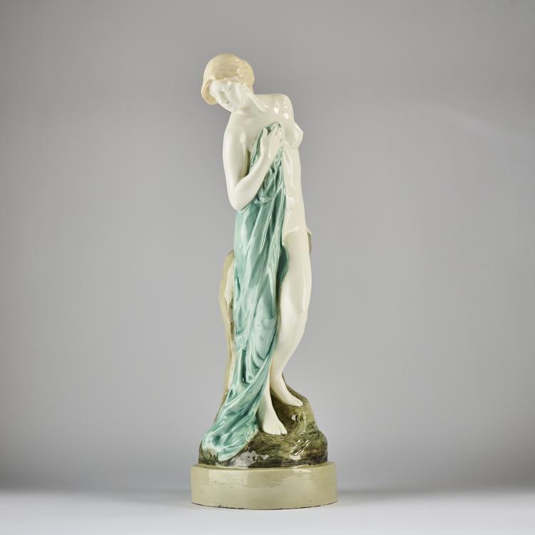 Hauptbild zu Objekt, 'Standing nude with cloth', 1907/08, Max Valentin, Goldscheider, Wien, 171C 562