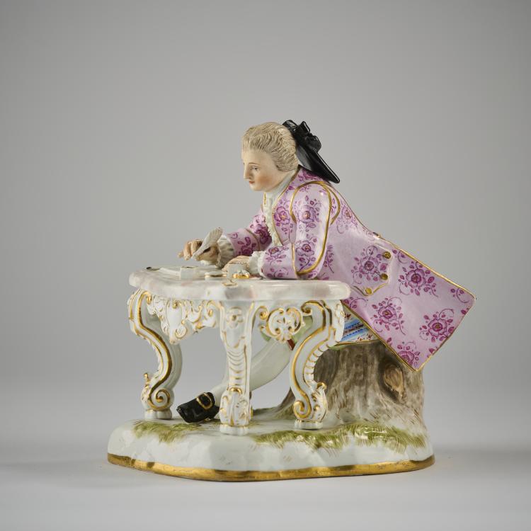 Bild 4 zu Objekt, 'Cavalier at the desk', 1740, Johann Joachim Kaendler, Meissen, KPM, 171C 504