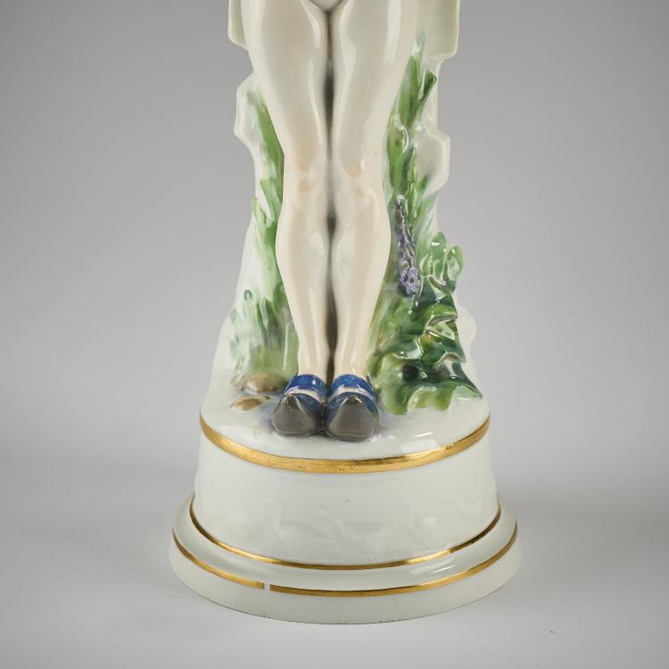 Bild 6 zu Objekt, 'Girl Nude', 1909-11, Jo&eacute; Descomps,Joseph Cormier, Meissen, KPM, 171C 534