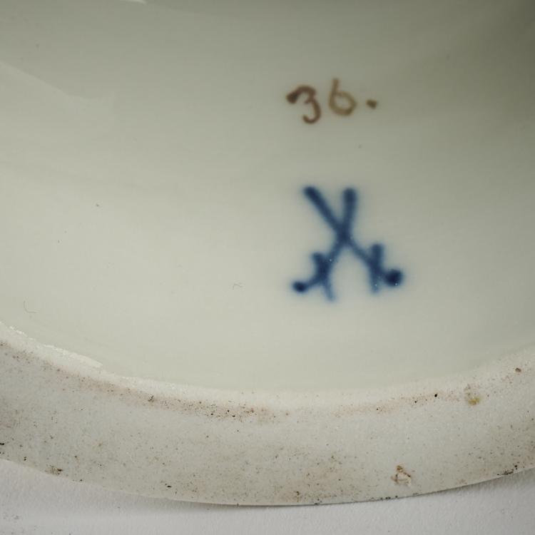 Bild 7 zu Objekt, 'Girl Nude', 1909-11, Jo&eacute; Descomps,Joseph Cormier, Meissen, KPM, 171C 534