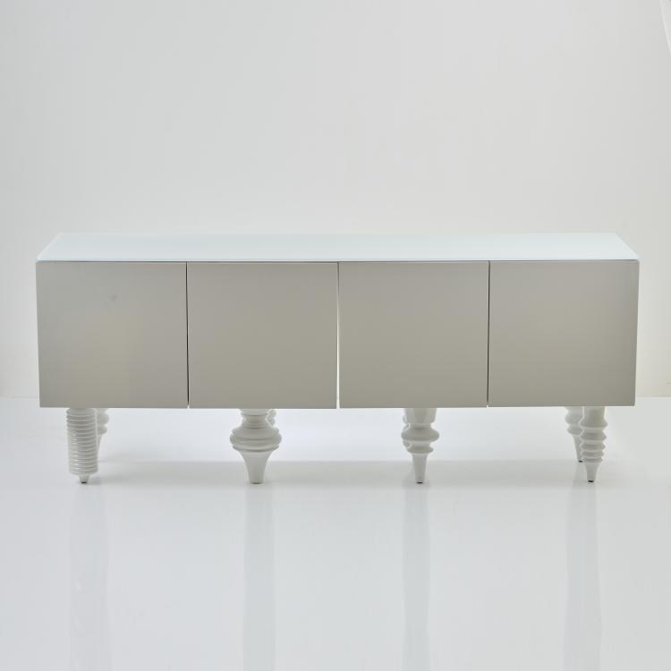 Hauptbild zu Objekt, Sideboard 'Multileg', 2006, Jaime Hayon, b.d Barcelona Design, Barcelona, 170B 391