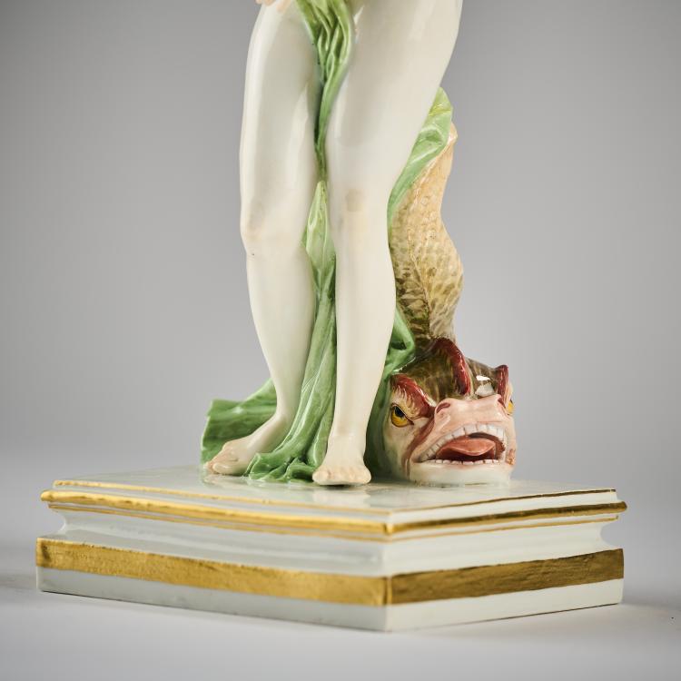 Bild 6 zu Objekt, 'Venus with Dolphin', 1784, Johann Carl Sch&ouml;nheit, Meissen, KPM, 171C 509
