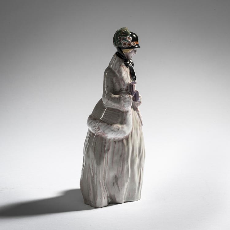 Bild 1 zu Objekt, Lady in winter costume with hat, c. 1911/12, &Ouml;sterreich, 171C 613