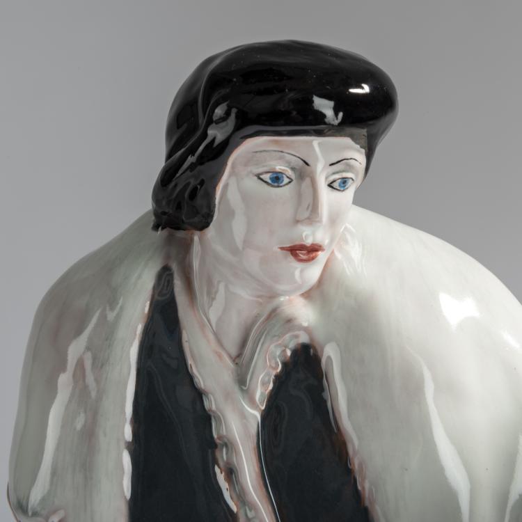 Bild 6 zu Objekt, Lady with a fur collar, 1997, Fritz Behn, Karlsruhe, Majolika-Manufaktur, 171C 609