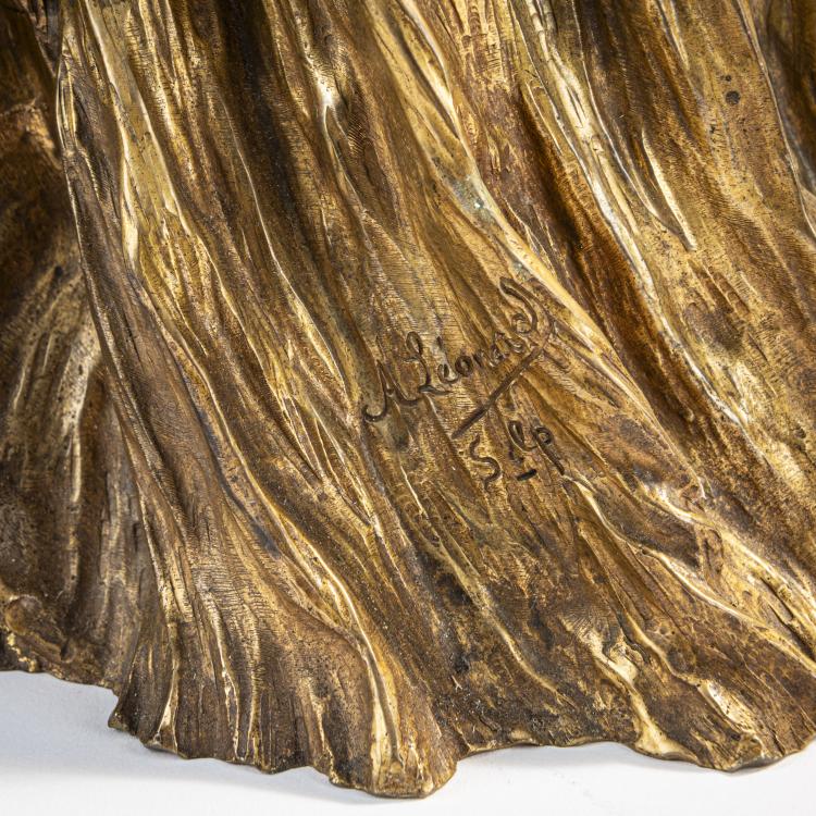 Bild 3 zu Objekt, 'Danseuse au Cothurne' from the table decoration 'le Jeu de l'Echarpe', 1898, Agathon L&eacute;onard, 171B 311