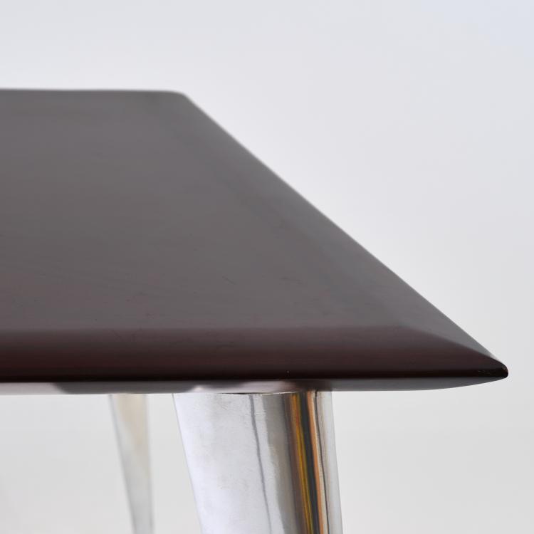 Bild 3 zu Objekt, 'J. (S&eacute;rie Lang)' table, 1991, Philippe Starck, Driade Aleph, Corsico., 181A 495