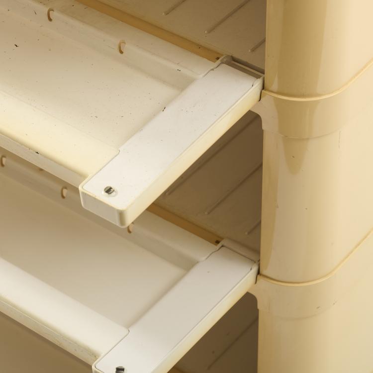 Bild 2 zu Objekt, '4963' dresser, c. 1974, Olaf von Bohr, Kartell, Noviglio, 170A 177