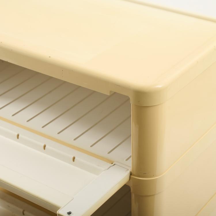 Bild 3 zu Objekt, '4963' dresser, c. 1974, Olaf von Bohr, Kartell, Noviglio, 170A 177