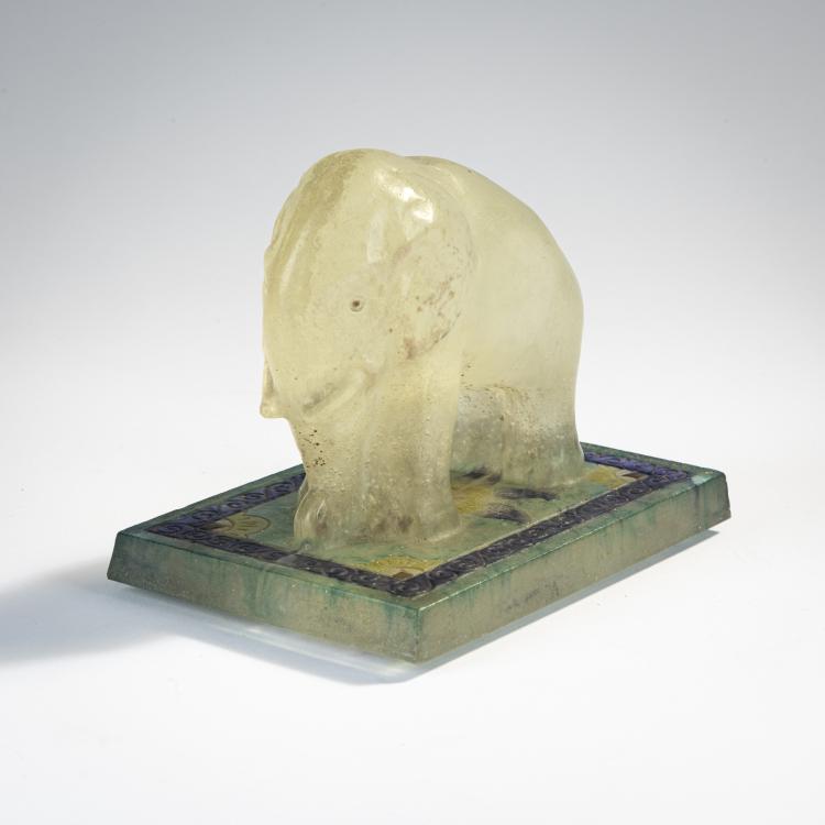 Bild 1 zu Objekt, 'Elephant' paperweight, 1924, Gabriel Argy-Rousseau, Argy-Rousseau, Gabriel, 171A 3