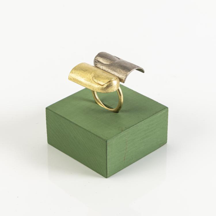 Bild 2 zu Objekt, Ring 'Finger, die was zu erz&auml;hlen haben', 2012/13, Gerd Rothmann, 172D 550