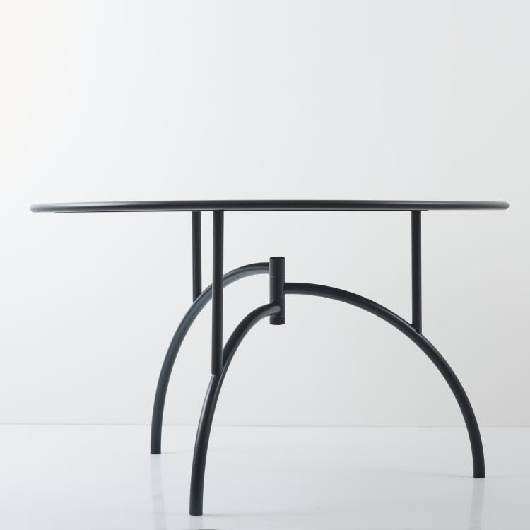 Bild 1 zu Objekt, 'Tippy Jackson' table, 1982, Philippe Starck, Driade Aleph, Caorso, 170B 459