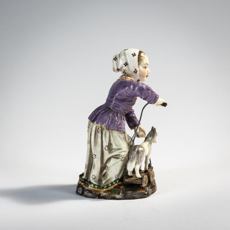 Bild 1 zu Objekt, 'Girl with pull-along toy', c. 1765, Johann Peter Melchior (after), H&ouml;chst, 171B 350