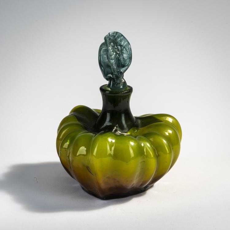 Bild 1 zu Objekt, 'Tomate' flacon, from a series of fruit for the Paris World Fair 1900, Emile Gall&eacute;, Gall&eacute;, Emile, Nancy, 171A 107