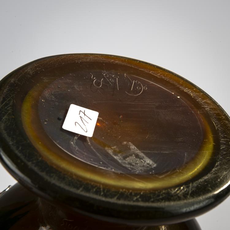 Bild 2 zu Objekt, Marqueterie parlante vase with a quote from Victor Hugo's 'Melancholia' exhibited at the Paris World Fair 1900, Emile Gall&eacute;, Gall&eacute;, Emile, Nancy, 171A 108