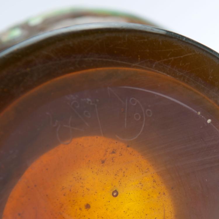 Bild 4 zu Objekt, Marqueterie parlante vase with a quote from Victor Hugo's 'Melancholia' exhibited at the Paris World Fair 1900, Emile Gall&eacute;, Gall&eacute;, Emile, Nancy, 171A 108