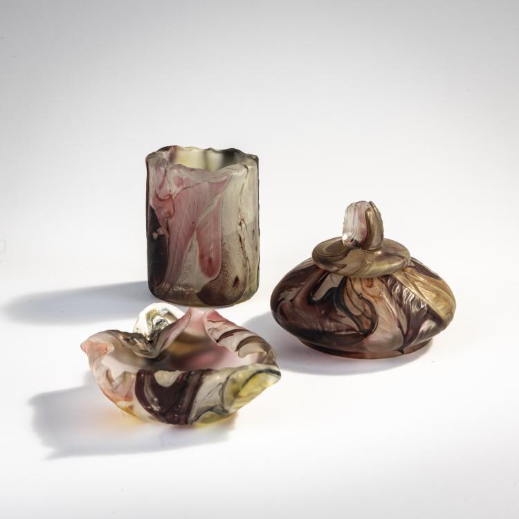 Bild 1 zu Objekt, 3-piece Toiletry set, 'Aron', 1889, Emile Gall&eacute;, Gall&eacute;, Emile, Nancy, 171A 98