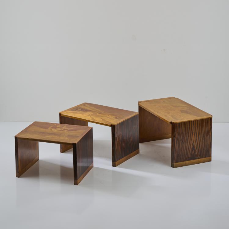 Bild 1 zu Objekt, Three nesting tables 'Paysage polaire', 1920s, Emile Gall&eacute;, Gall&eacute;, Etablisements, Nancy, 171A 222