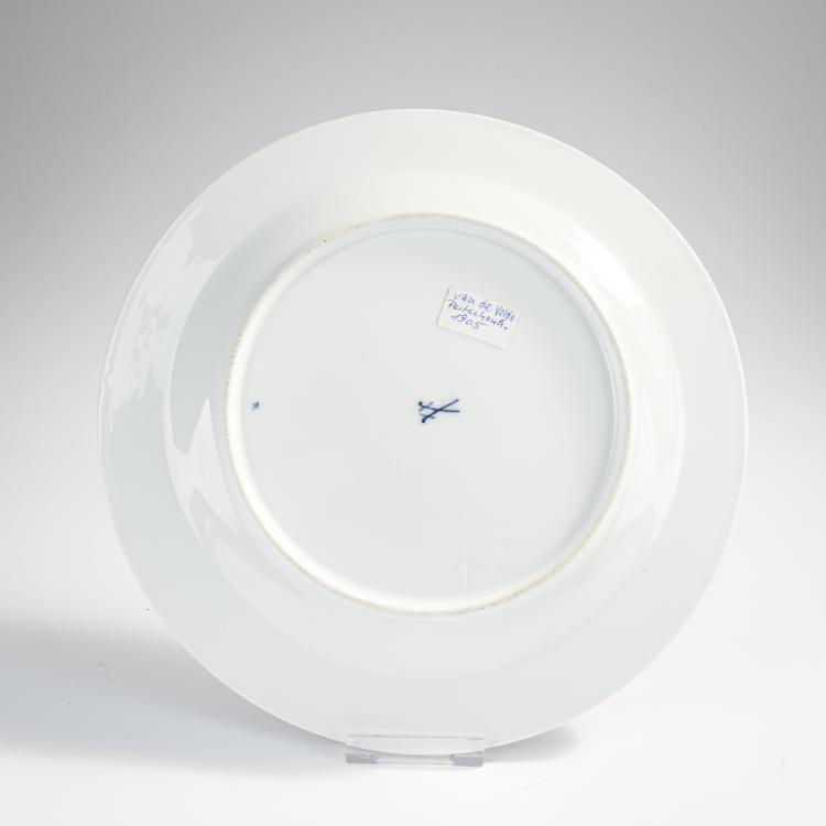 Bild 1 zu Objekt, Speiseteller 'Peitschenhieb', 1903/04, Henry van de Velde, Mei&szlig;en, KPM, 172A 4