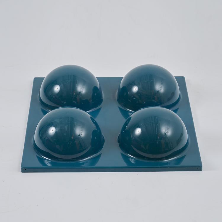 Bild 2 zu Objekt, Vier Wandappliken f&uuml;r die 'Visiona II', 1969/70, Verner Panton, Horlacher, Schweiz (zugeschrieben/attr.), 172A 174