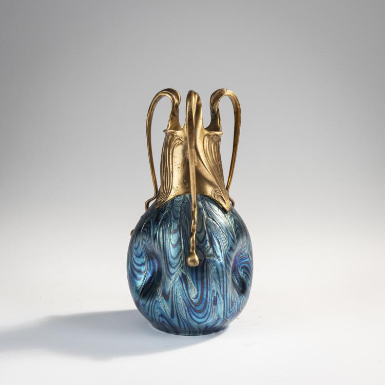 Bild 1 zu Objekt, Ph&auml;nomen-Vase mit Montierung von Walter Scherf & Co., N&uuml;rnberg, um 1900, L&ouml;tz Wwe., Klosterm&uuml;hle, 171A 241