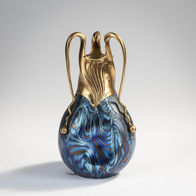 Bild 2 zu Objekt, Ph&auml;nomen-Vase mit Montierung von Walter Scherf & Co., N&uuml;rnberg, um 1900, L&ouml;tz Wwe., Klosterm&uuml;hle, 171A 241