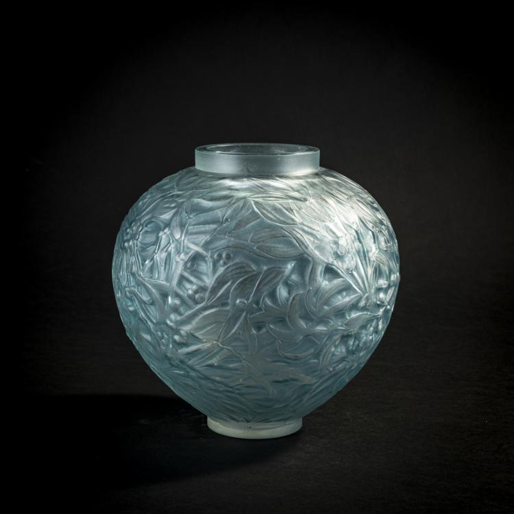 Bild 1 zu Objekt, Vase 'Gui', 1920, Ren&eacute; Lalique, Lalique, Ren&eacute;, Combs-la-Ville/Wingen-sur-Moder, 171A 132