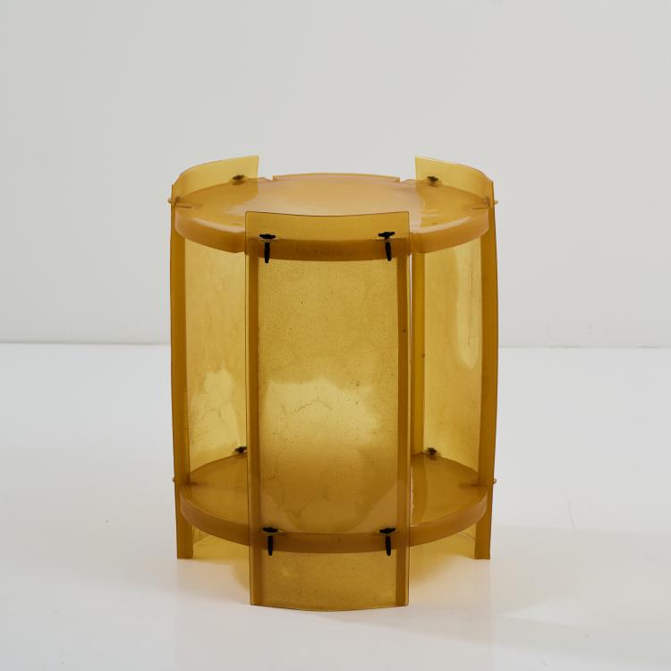 Bild 1 zu Objekt, Stapeltisch 'Nobody's Round' aus der Serie 'Nobody's Perfect', 2003, Gaetano Pesce, Zerodisegno, San Giuliano Vecchio, 172A 129