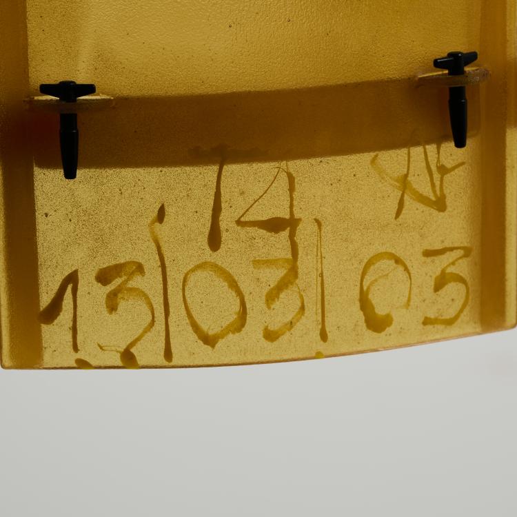 Bild 4 zu Objekt, Stapeltisch 'Nobody's Round' aus der Serie 'Nobody's Perfect', 2003, Gaetano Pesce, Zerodisegno, San Giuliano Vecchio, 172A 129