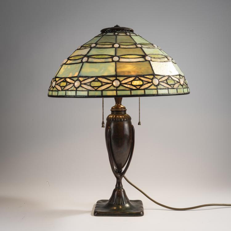 Bild 3 zu Objekt, Tischleuchte 'Jeweled Blossom', um 1907, Louis C. Tiffany, Tiffany Studios, New York, 171A 265