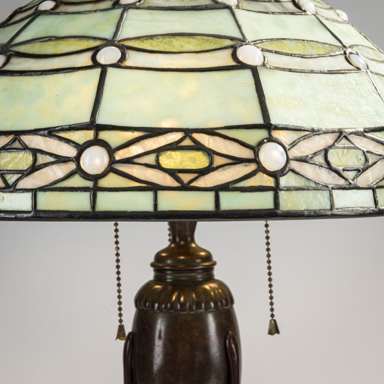 Bild 4 zu Objekt, Tischleuchte 'Jeweled Blossom', um 1907, Louis C. Tiffany, Tiffany Studios, New York, 171A 265