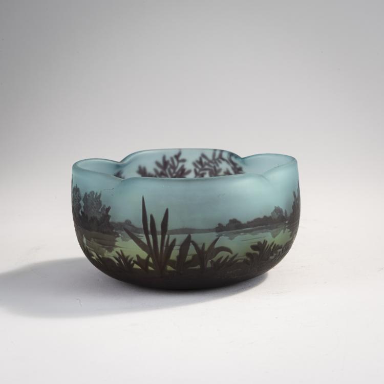 Bild 1 zu Objekt, Schale 'Paysage lacustre nocture', 1910-15, Daum Fr&egrave;res, Nancy, 171A 52