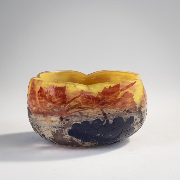 Hauptbild zu Objekt, Schale 'Vigne &agrave; l'automne', 1903-04, Henri Berg&eacute;, Daum Fr&egrave;res, Nancy, 171A 35