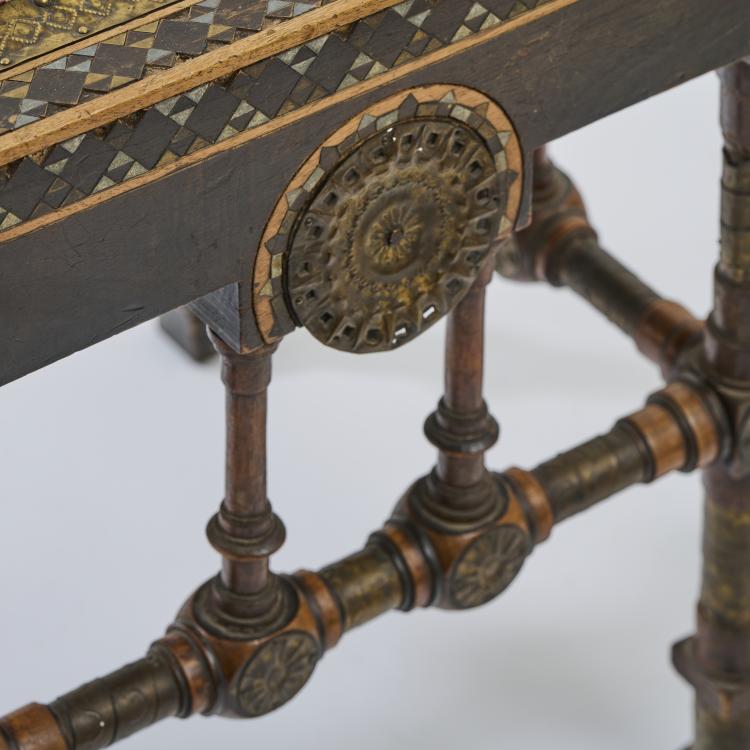 Bild 4 zu Objekt, Stool, c. 1900, Carlo Bugatti, Bugatti, Carlo, 171A 211