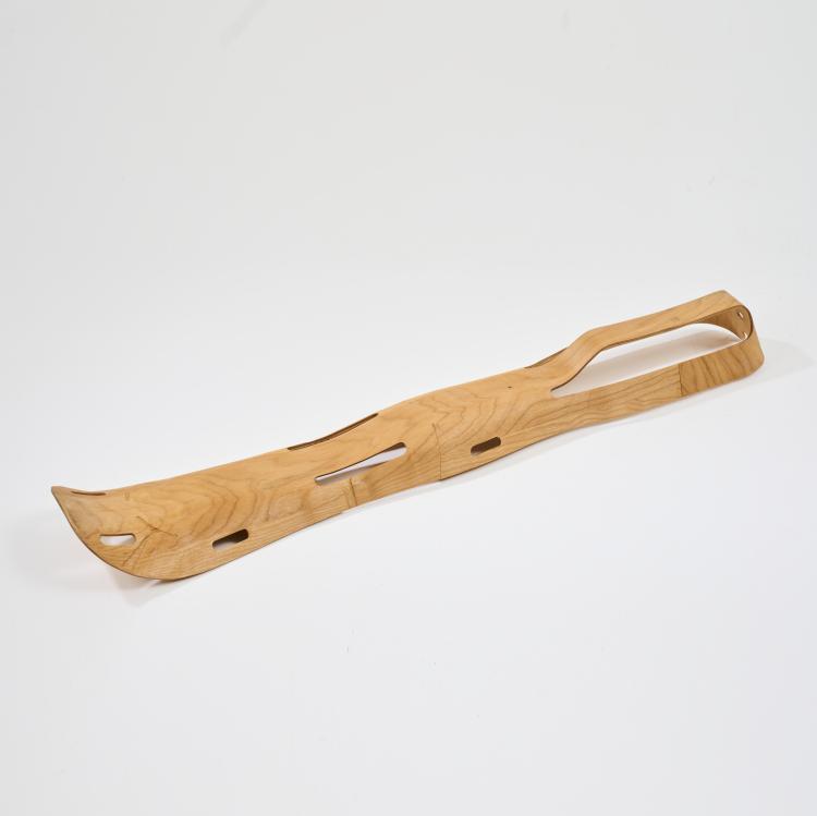Hauptbild zu Objekt, Beinschiene 'Leg Splint', 1941/42, Charles Eames,Charles & Ray Eames,Ray Eames, Evans Products Company, Molded Plywood Division, Los Angeles, 172A 137