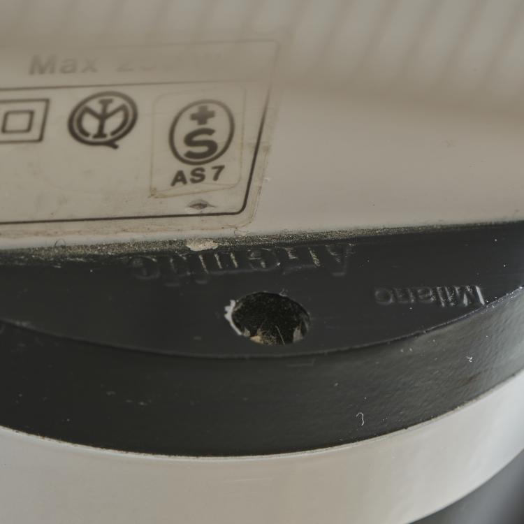 Bild 7 zu Objekt, Two 'Shogun' floor lights, 1986, Mario Botta, Artemide, Mailand, 172A 121