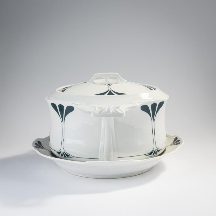 Bild 1 zu Objekt, Deckelterrine mit Platte 'Geschweifte Form' - Agnes', 1903, Therese Trethan, Selle, Burgau, 171B 362