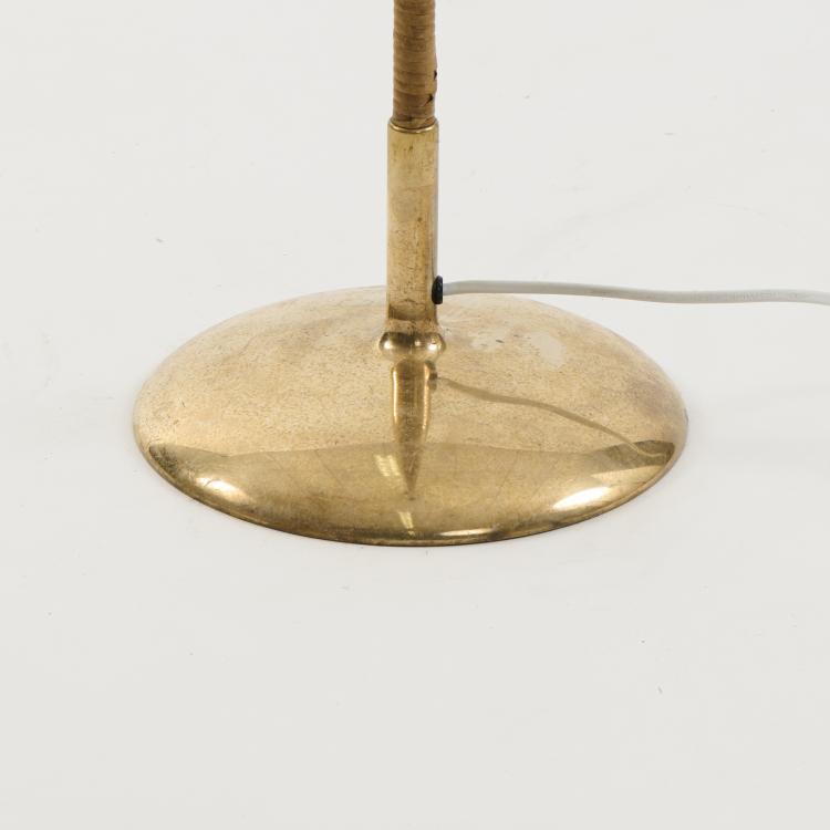 Bild 2 zu Objekt, Stehleuchte '9602' - 'Chinese hat', 1935, Paavo Tynell, Taito Oy, Idman, Vilhonvuorenkatu, 172B 244