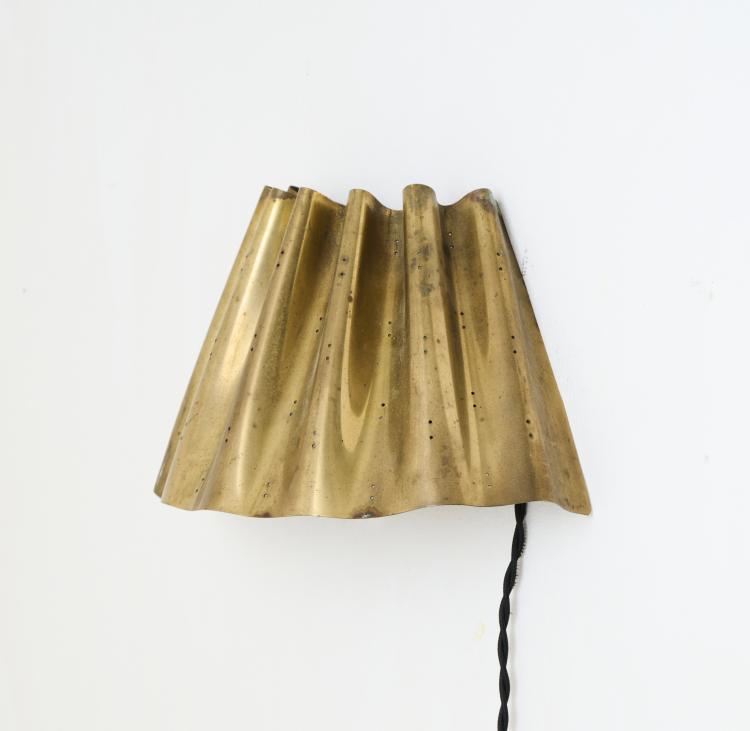 Hauptbild zu Objekt, Wall light 'Piparkakku', 1950s, Paavo Tynell, Idman Oy, Vilhonvuorenkatu, 172B 310