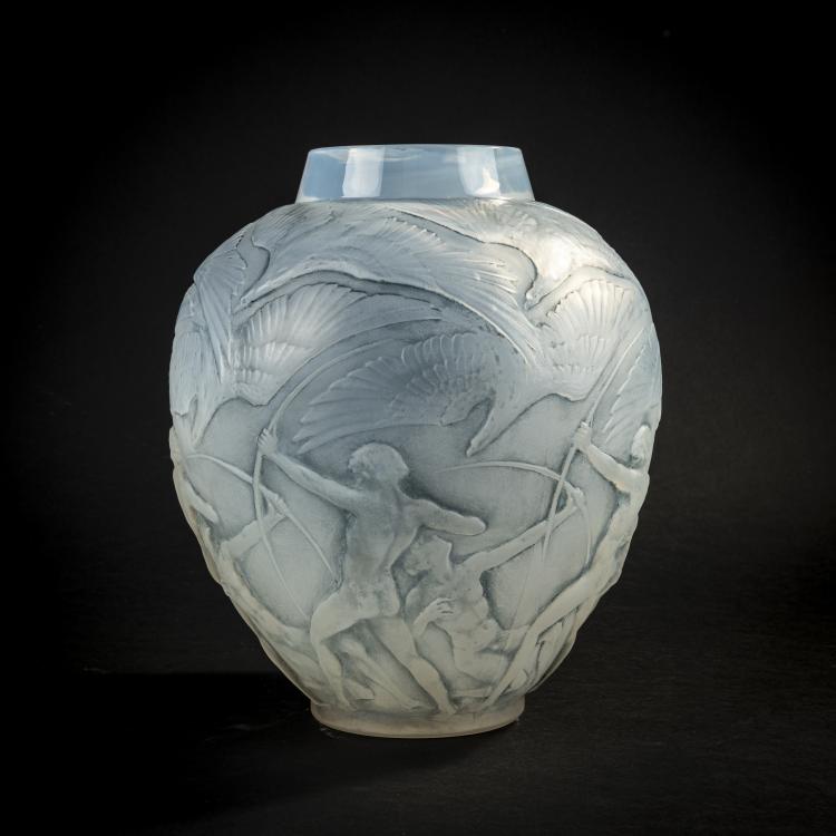 Hauptbild zu Objekt, Vase 'Archers', 1921, Ren&eacute; Lalique, Lalique, Ren&eacute;, Combs-la-Ville/Wingen-sur-Moder, 171A 136