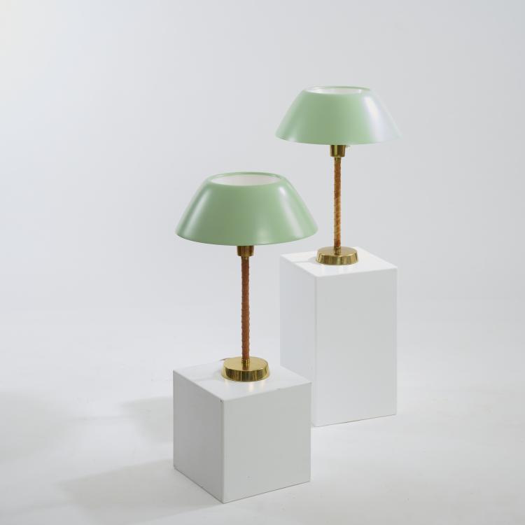 Bild 1 zu Objekt, Zwei Tischleuchten 'Senator', 1940er Jahre, Lisa Johansson-Pape, Stockmann Orno Oy, Kerava., 172B 271