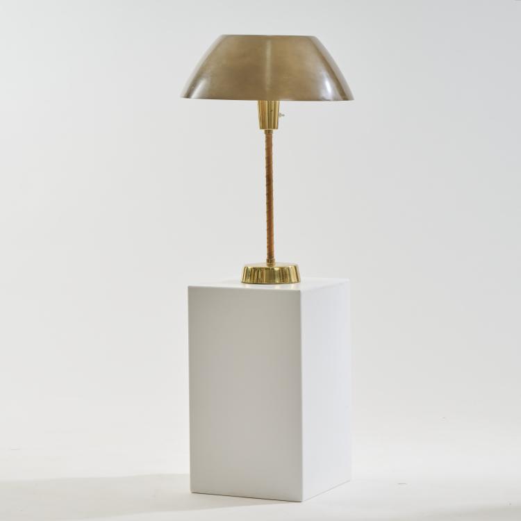 Bild 1 zu Objekt, 'Senator' table light, 1940s, Lisa Johansson-Pape, Stockmann Orno Oy, Kerava., 172B 272