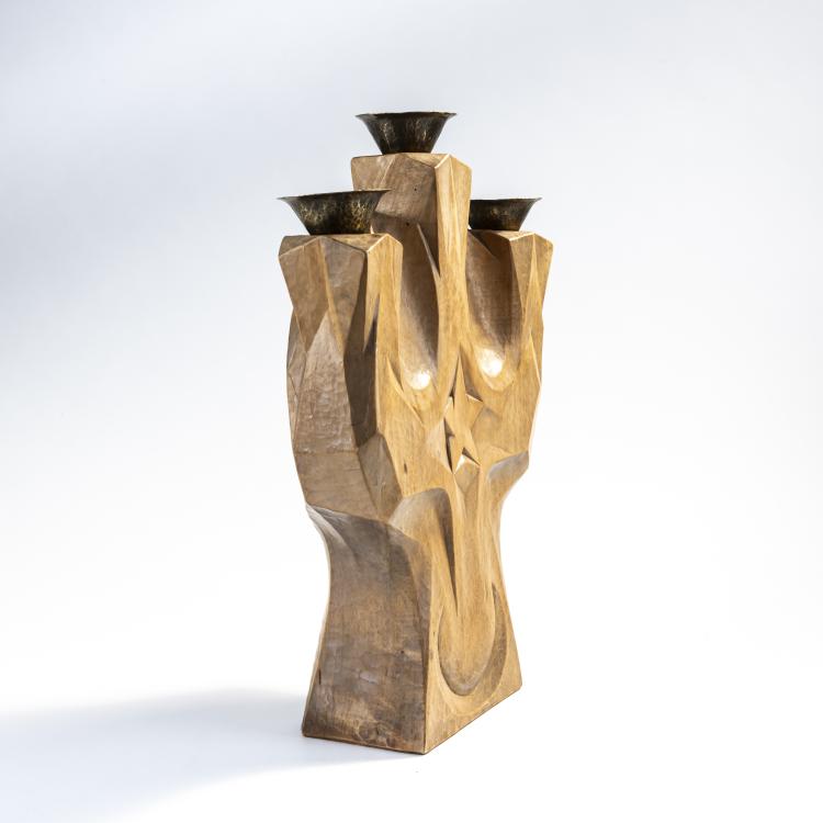 Bild 1 zu Objekt, Anthroposophischer Kerzenleuchter, 1940er Jahre, Paul Bay (Umkreis),Rudolf Steiner (Umkreis), Kunstschnitzwerkstatt Dornach (zugeschrieben/attr.), 172A 28