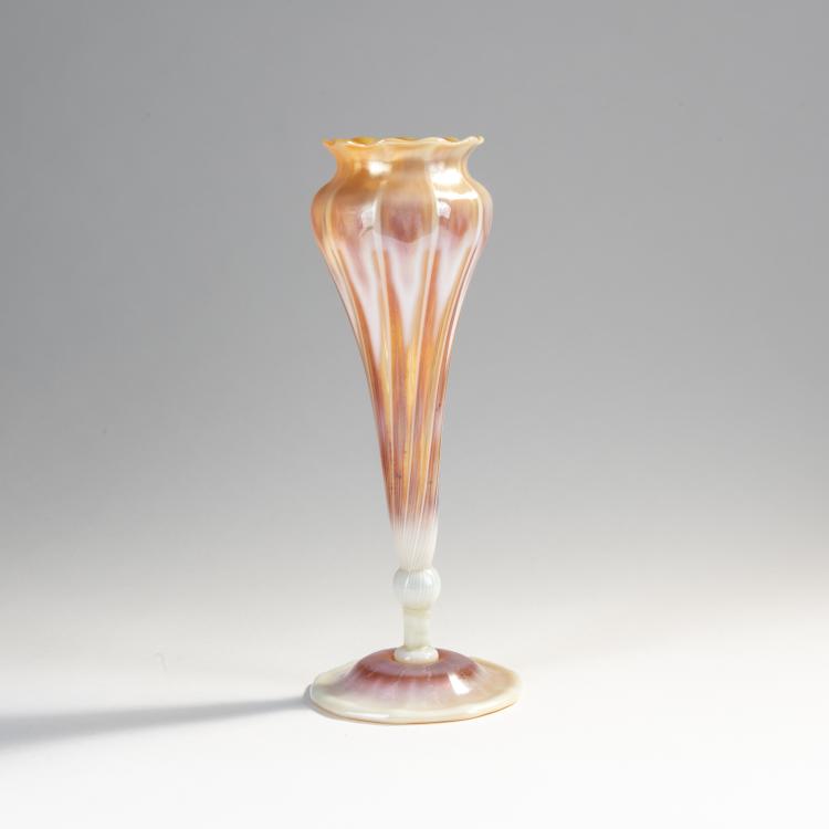 Hauptbild zu Objekt, Pokalvase, 1907, Louis C. Tiffany, Tiffany, L. C., New York, 171A 272