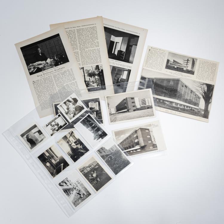 Hauptbild zu Objekt, Konvolut von 14 Objekten Bauhaus, Zeitungsartikel zur Er&ouml;ffnung Dessau und Postkarten/Privatfotos, um 1926-34, Bauhaus Dessau, 173B 438