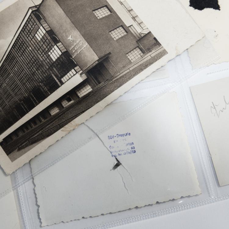 Bild 3 zu Objekt, Konvolut von 14 Objekten Bauhaus, Zeitungsartikel zur Er&ouml;ffnung Dessau und Postkarten/Privatfotos, um 1926-34, Bauhaus Dessau, 173B 438