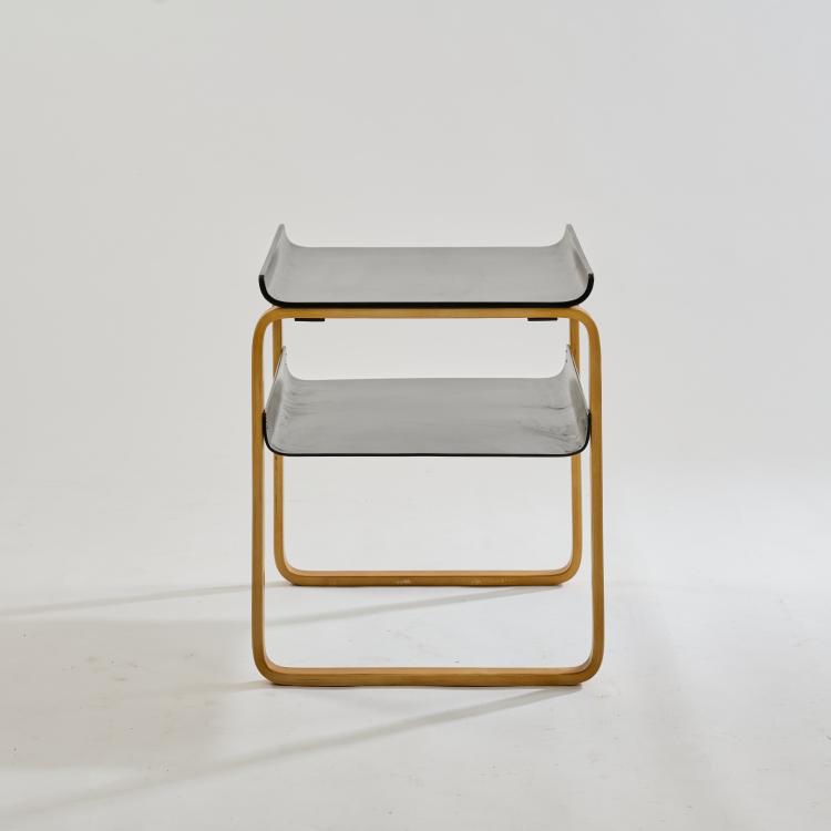 Bild 7 zu Objekt, Armlehnstuhl '42' und Beistelltisch '915', 1933, Alvar Aalto, Huonekalu-ja Rakennusty&ouml;tehdas Oy, Turku, 172B 242