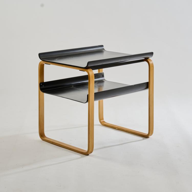 Bild 9 zu Objekt, Armlehnstuhl '42' und Beistelltisch '915', 1933, Alvar Aalto, Huonekalu-ja Rakennusty&ouml;tehdas Oy, Turku, 172B 242