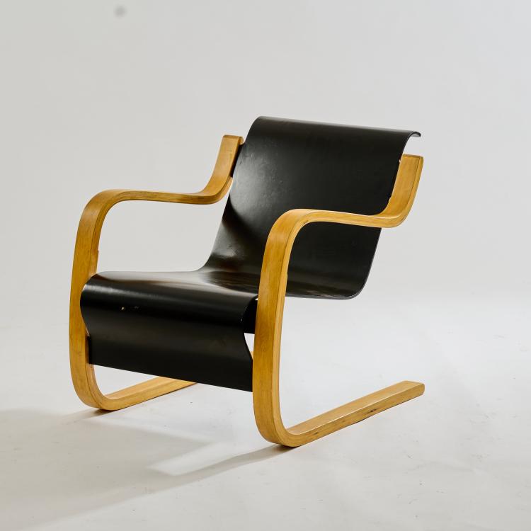 Bild 10 zu Objekt, Armlehnstuhl '42' und Beistelltisch '915', 1933, Alvar Aalto, Huonekalu-ja Rakennusty&ouml;tehdas Oy, Turku, 172B 242