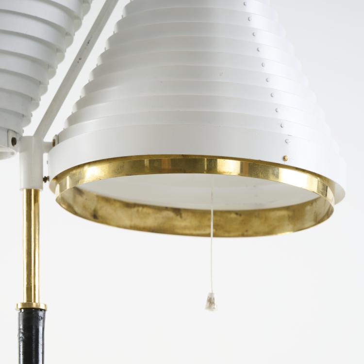 Bild 3 zu Objekt, Floor lamp 'A 811', 1954, Alvar Aalto, Valaistusty&ouml; Ky, Helsinki, 172B 340